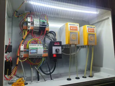 EL-SUW Łukasz Kopyciak. Elektryk konserwator suwnic i urządzeń UTB, elektryka budowlana i przemysłowa. Suwnice i wciagarki